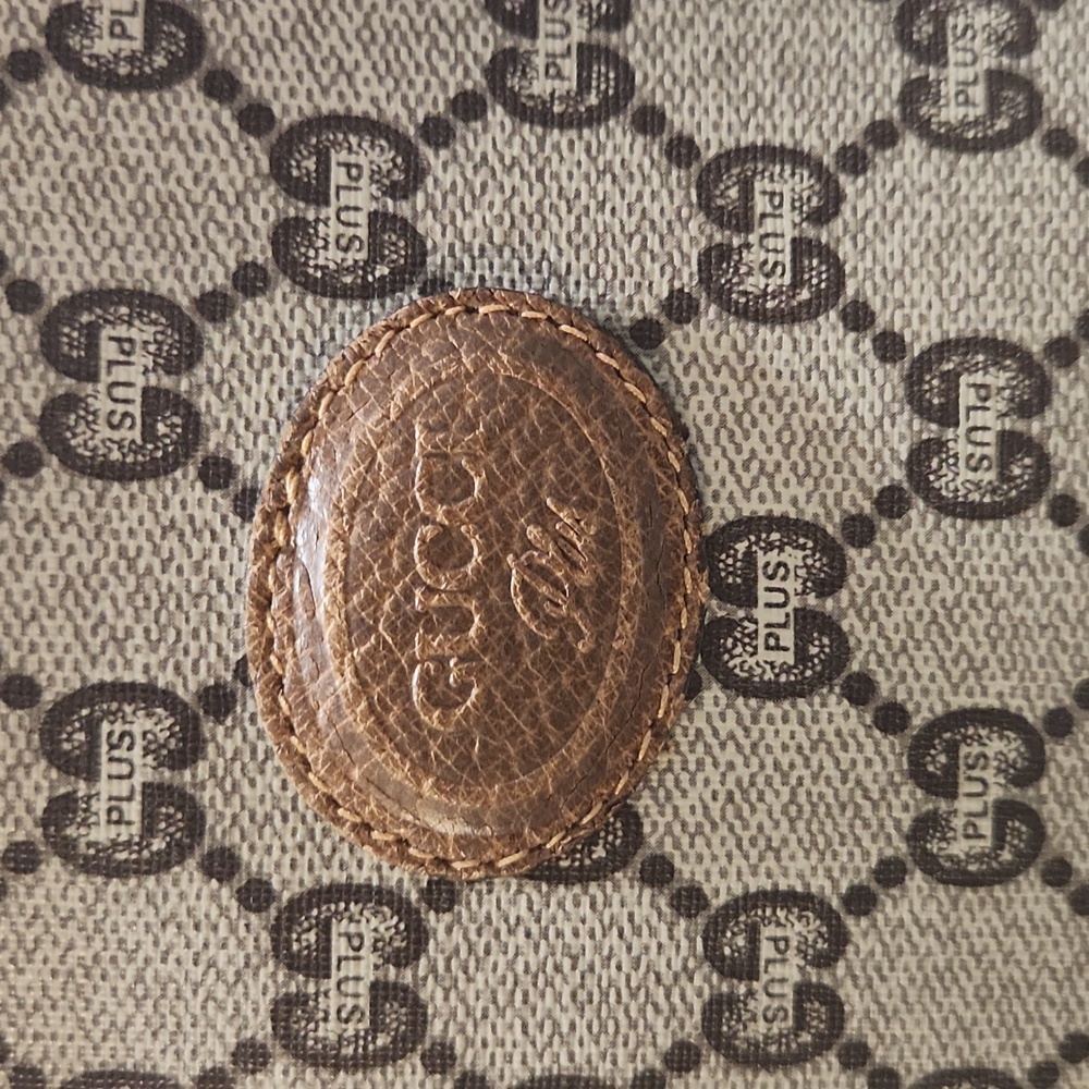 Gucci Plus Pouch - Picture 2 of 10